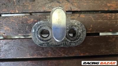 Volkswagen Polo Classic csomagtér ajtó alsó zárütköző 6k0327511d