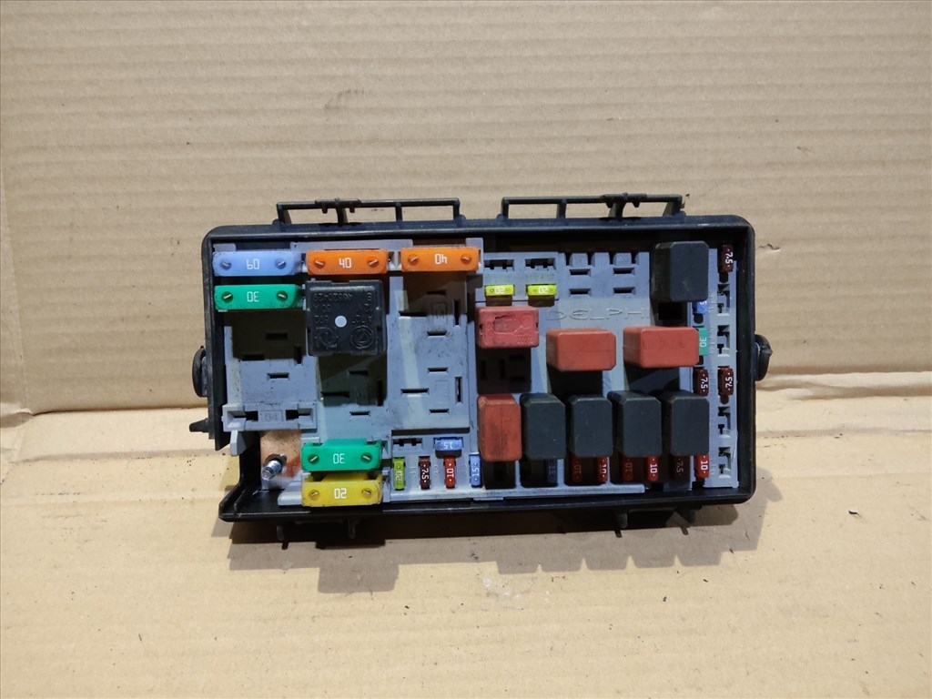 Fiat Grande Punto  2005-2009 benzines külső biztosítéktábla  51736451 1. kép