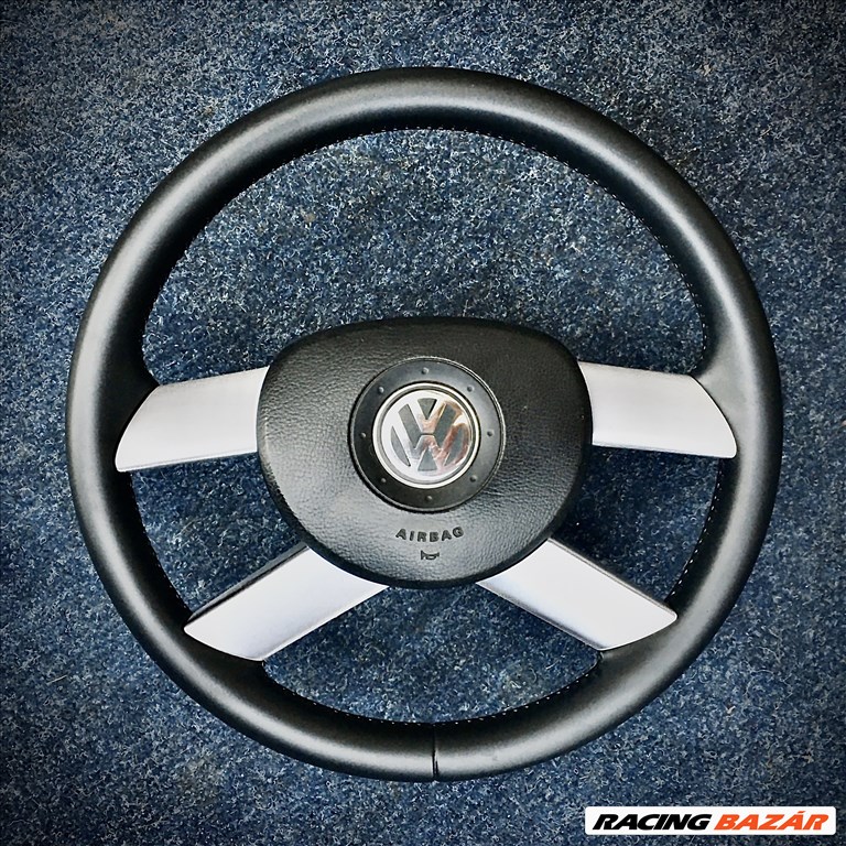 Eladó Vw Volkswagen mk5-ös hibátlan műanyag és bőr kormány. 2003-2012-ig. Akár cserélve. Bp/posta 5. kép