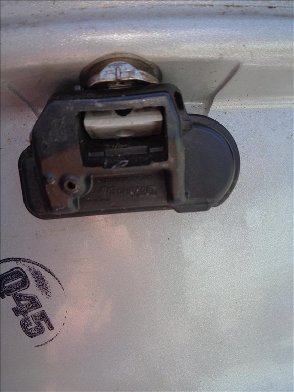 Opel Gyári alufelni 18-as, 5×115-ös, szenzorral újszerű állapotban eladó.  9. kép