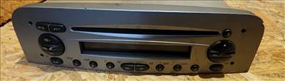 171935 Alfa Romeo 147 2000-2010 Blaupunkt Cd-s rádió, jobb szélén pici törés!!!  735301823 