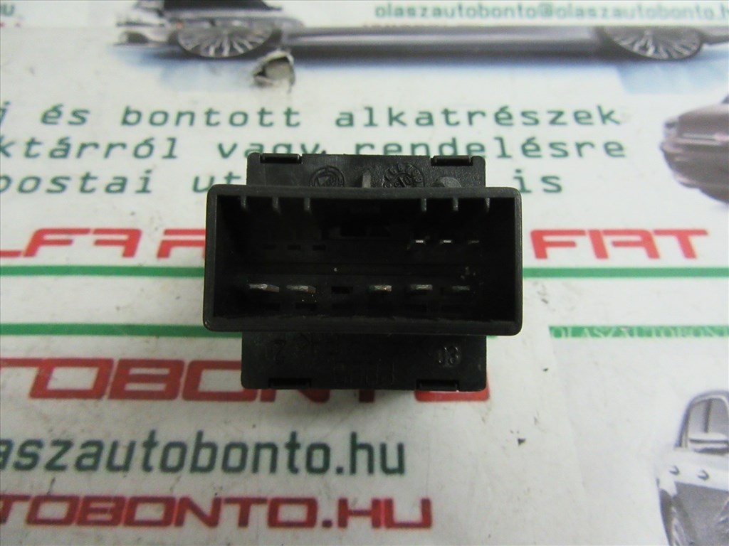 Fiat Ulysse jobb első ablakemelő kapcsoló 3. kép