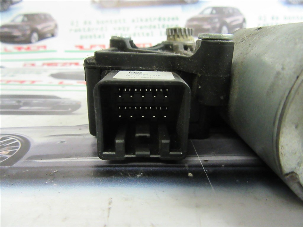 Fiat 500 1710828A számú tetőablak motor 3. kép