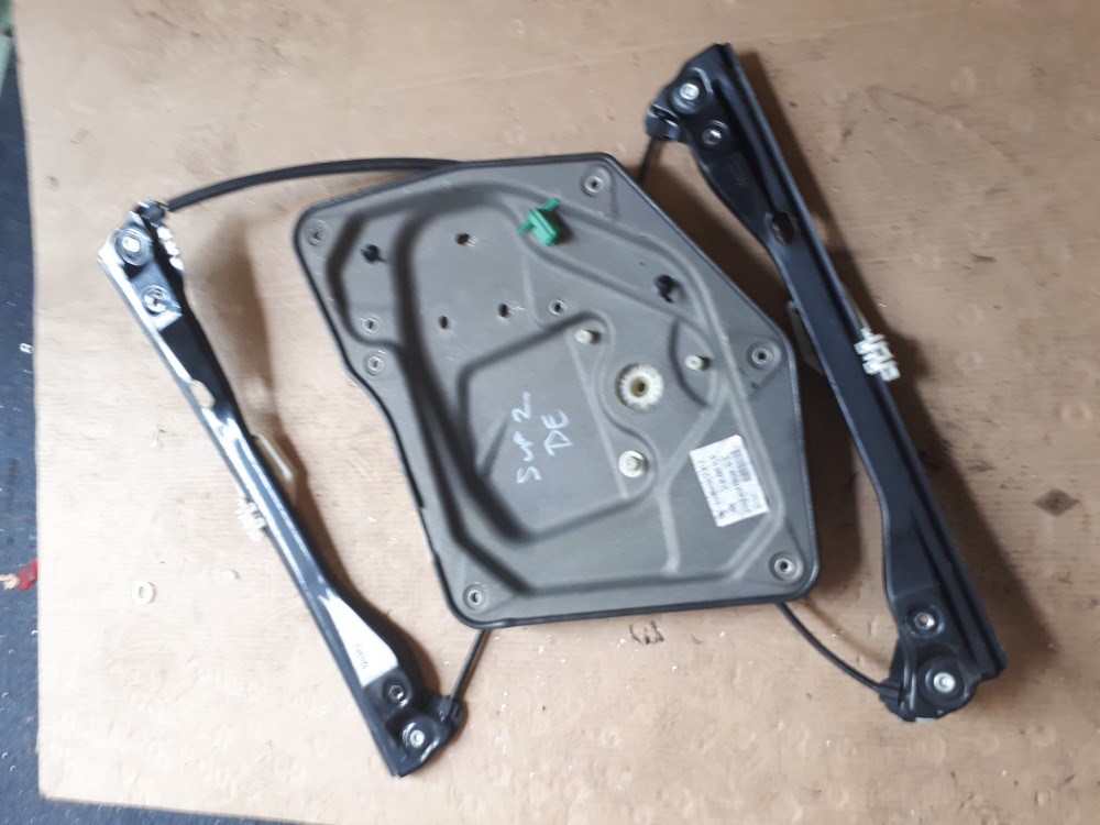 Skoda Superb II ablakemelő szerkezet bal első 3T0837461A 1. kép