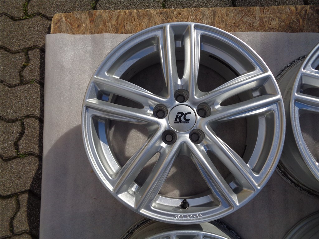 Subarura RC-D alufelni 16-os, 5×100-as, szenzorral újszerűen eladó. 2. kép