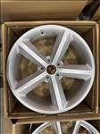 R18 Original audi 8J ET43 - 4F0 601 025DC 4F0601025DC 1db alufelni