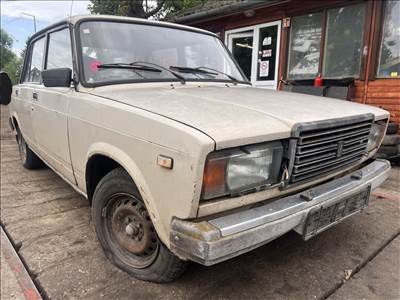 Lada 2107 1.5i bontott alkatrészei