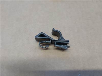 Fiat Doblo III. , Fiat Qubo jobb oldali kalaptartó  pöcök 55174393