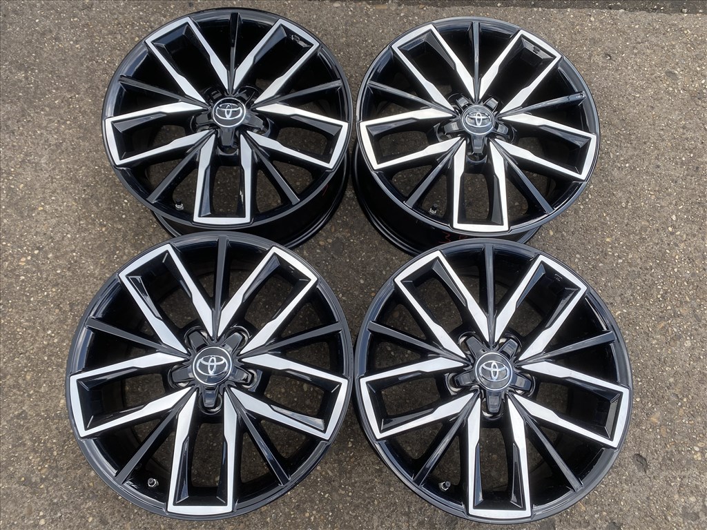 4db gyári 17″ Toyota Corolla alufelni. (3885) 1. kép