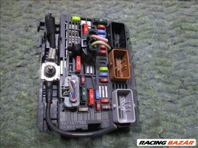 Citroën C4 Picasso C5 II, Peugeot 308 5008 I BSM külső biztosítéktábla 9675877980