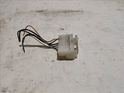 174732 Fiat Punto Evo 2009-2011 Elektromos csatlakozó Hátsó lámpa 51854691