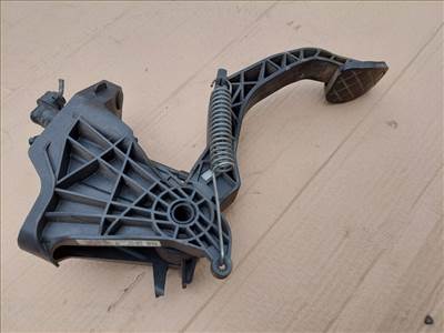 Skoda Rapid kuplung pedál 6R1721059S