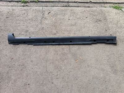 Toyota Yaris Cross (XP210) Bal küszöb 7585252120