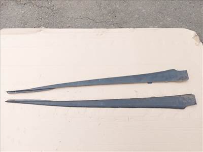 Seat Leon szélvédő melletti burkolat  1P0854320D