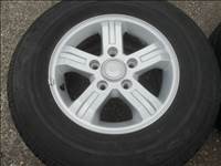 Kia 16-os gyári alukerék 5x139,7