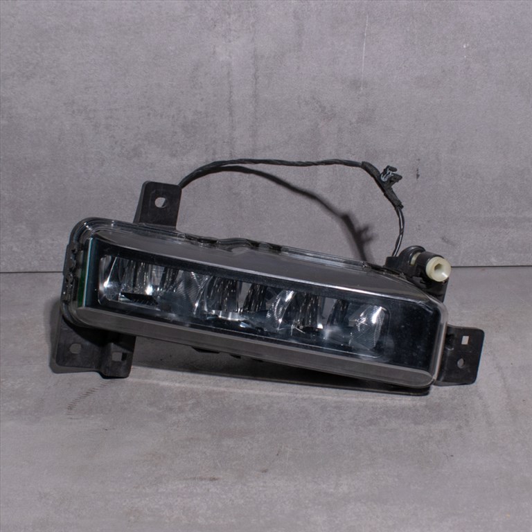 BMW 1er F40, 2er F45-F46, X7 G07 bal elsõ LED ködlámpa (Cikkszám: 63177471081) 1. kép
