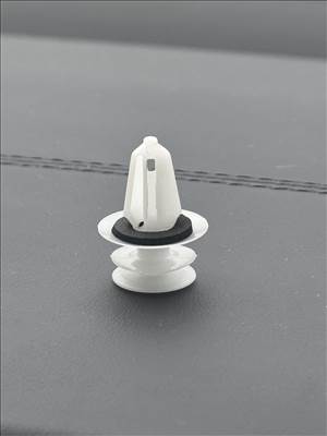 Tesla Model S X ajtókárpit patent klipsz 1025401 102540100a