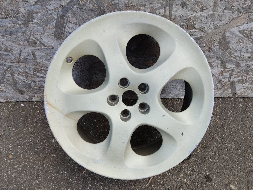 184725 Alfa Romeo 156, 147, Gt 7x17"-os alufelni (1db), a képeken látható állapotban, görgőzni kell!!!! 46794779 1. kép