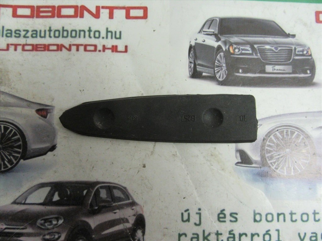 Alfa Romeo 156 csavar takaró gumi 156016323 2. kép