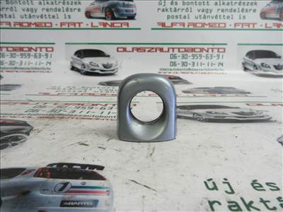 Fiat Bravo II. jobb első zárbetét kupak