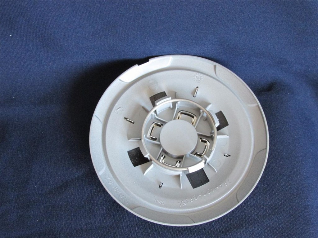 Fiat 500 Abarth, gyári új felni közép kupak 51888656 2. kép