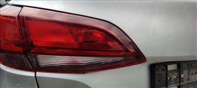 Opel Astra K Bal hátsó belső lámpa.