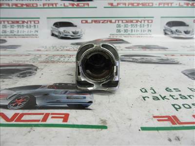 Fiat Bravo II. jobb első zárbetét ház 