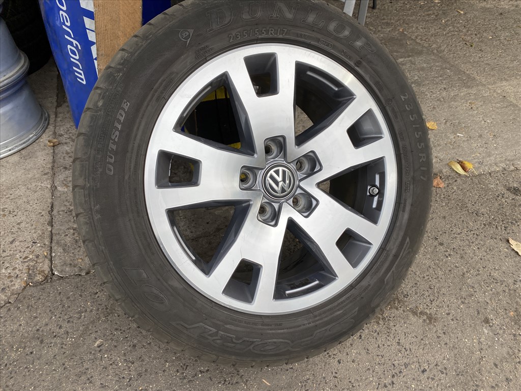 Volkswagen T5 T6 gyári Highline 8X17-es 5X120-as ET49-es könnyűfém felni garnítúra 2. kép