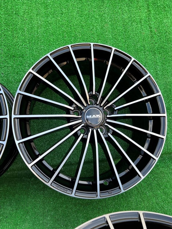 R18 5x110 (65,1) MAK ARESE BLACK MIRROR 8J ET40 NEW for Alfa Romeo - Fiat - Opel - Jeep 3. kép