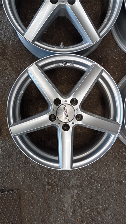  5x112 lyukosztású 6,5JJ 17" használt Dezent alufelni 2. kép