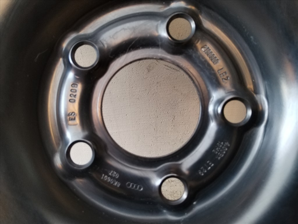 Audi A4 B8 A5 8T mankókerék 125/70 R19 8k0601027 Egyszer sem használt!  6. kép