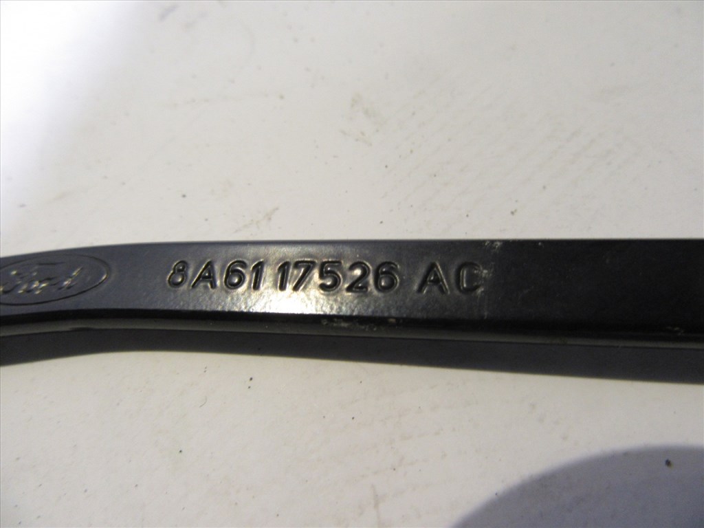 Ford Fiesta bal első ablaktörlő kar  8a6117526ac 2. kép