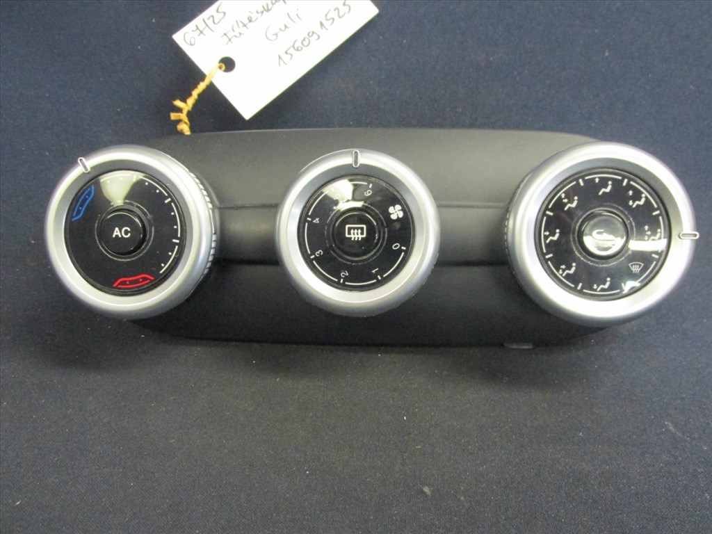 Alfa Romeo Giulietta manuál fűtéskapcsoló 156091525 1. kép