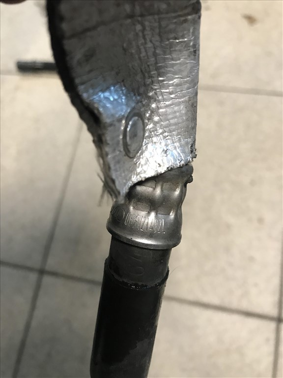 Volkswagen Golf V 2,0 TFSI BWA turbó vízcső 06f121492l 2. kép