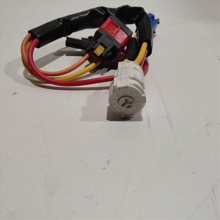 Peugeot 206 1998-2012 utángyártott új gyújtáskapcsoló betét  4162p0 2. kép