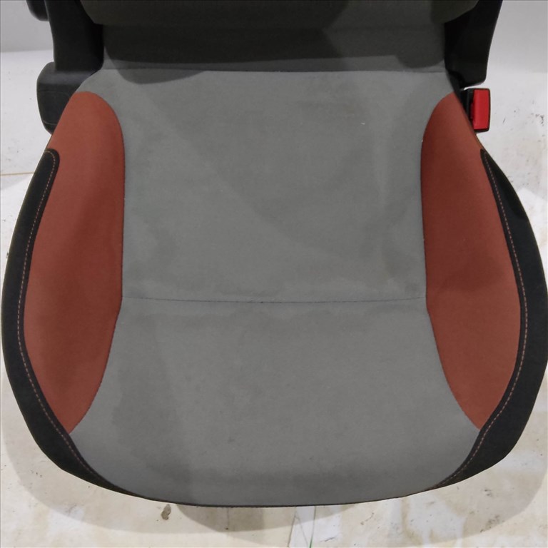 170608 Citroen Berlingo, Peugeot Partner 2008-2018 jobb első szövet ülés 3. kép