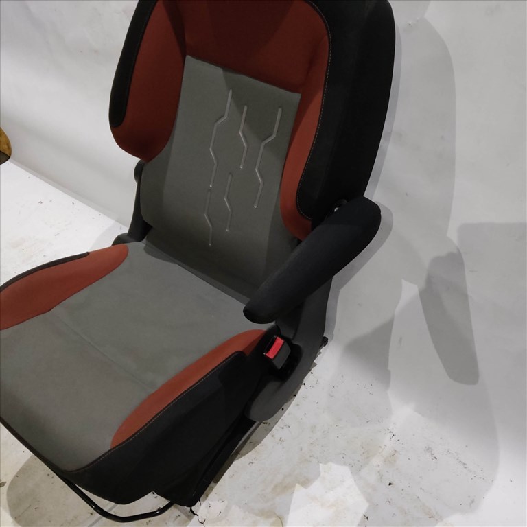 170608 Citroen Berlingo, Peugeot Partner 2008-2018 jobb első szövet ülés 5. kép