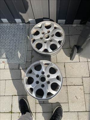  6x139.7 lyukosztású 16" használt alufelni