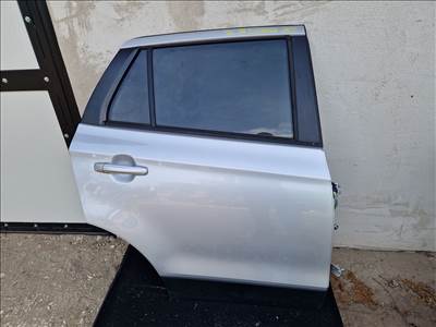 Suzuki S-CROSS jobb hátsó ajtó ZCC