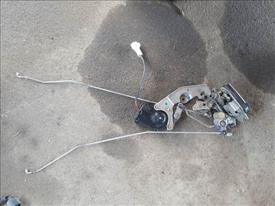 Suzuki Swift III Jobb hátsó ajtózár központi záras