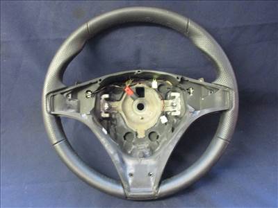 135776 Alfa Romeo Mito fekete színű, bőr kormánykerék