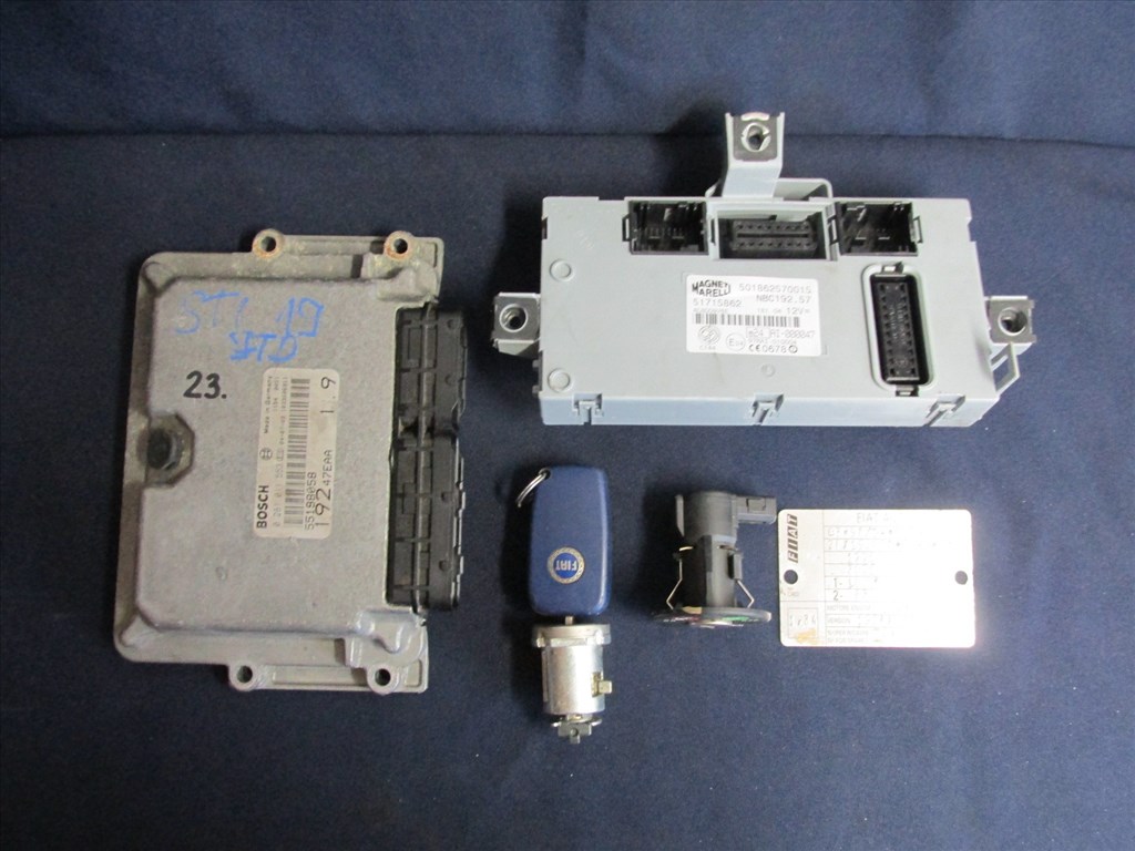 71899 Fiat Stilo 1,9 Jtd motorvezérlő szett 0281011553 1. kép