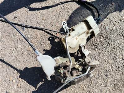 Toyota Yaris (XP10) Jobb első Ajtózár