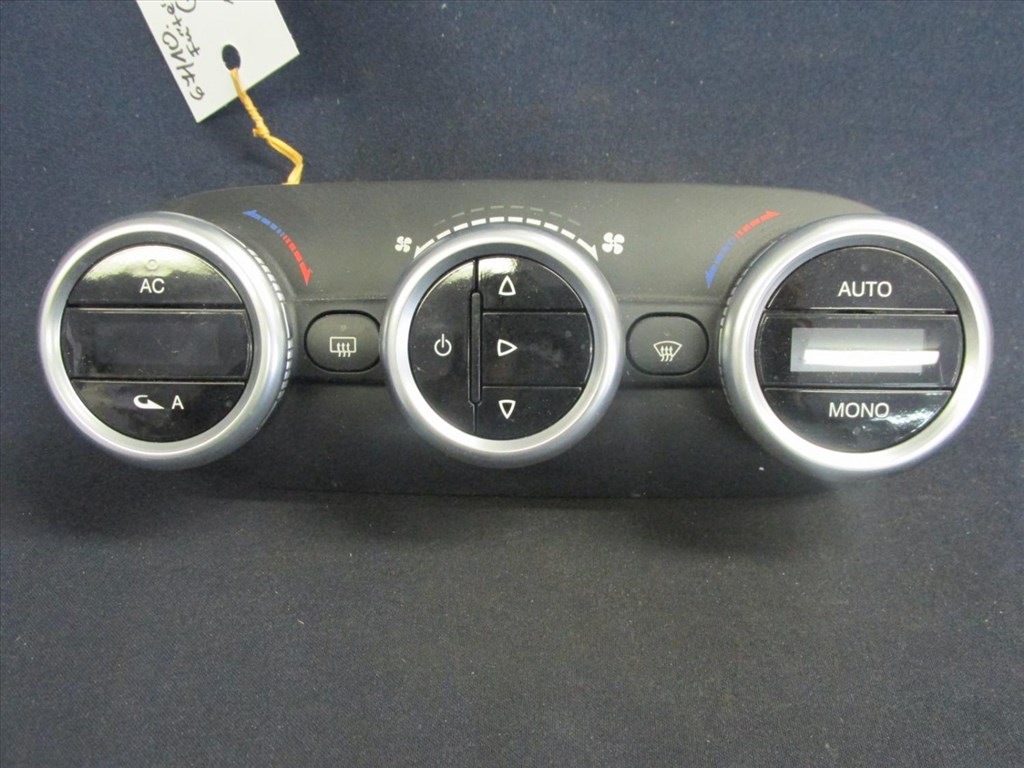 Alfa Romeo Giulietta  digit fűtéskapcsoló 156091524 1. kép