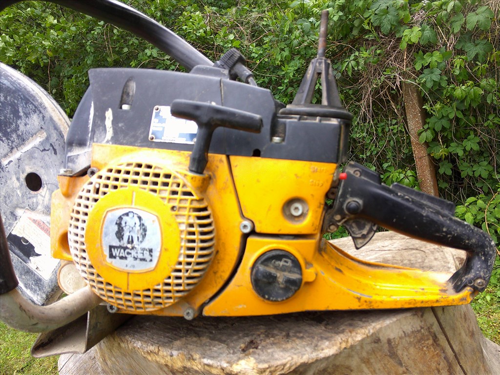 WACKER BTS 11-ES TIPUSÚ,1997-ES ÉVJÁRATÚ,BENZINES BETONVÁGÓ FELÚJÍTÁSRA-ALKATRÉSZNEK 20. kép