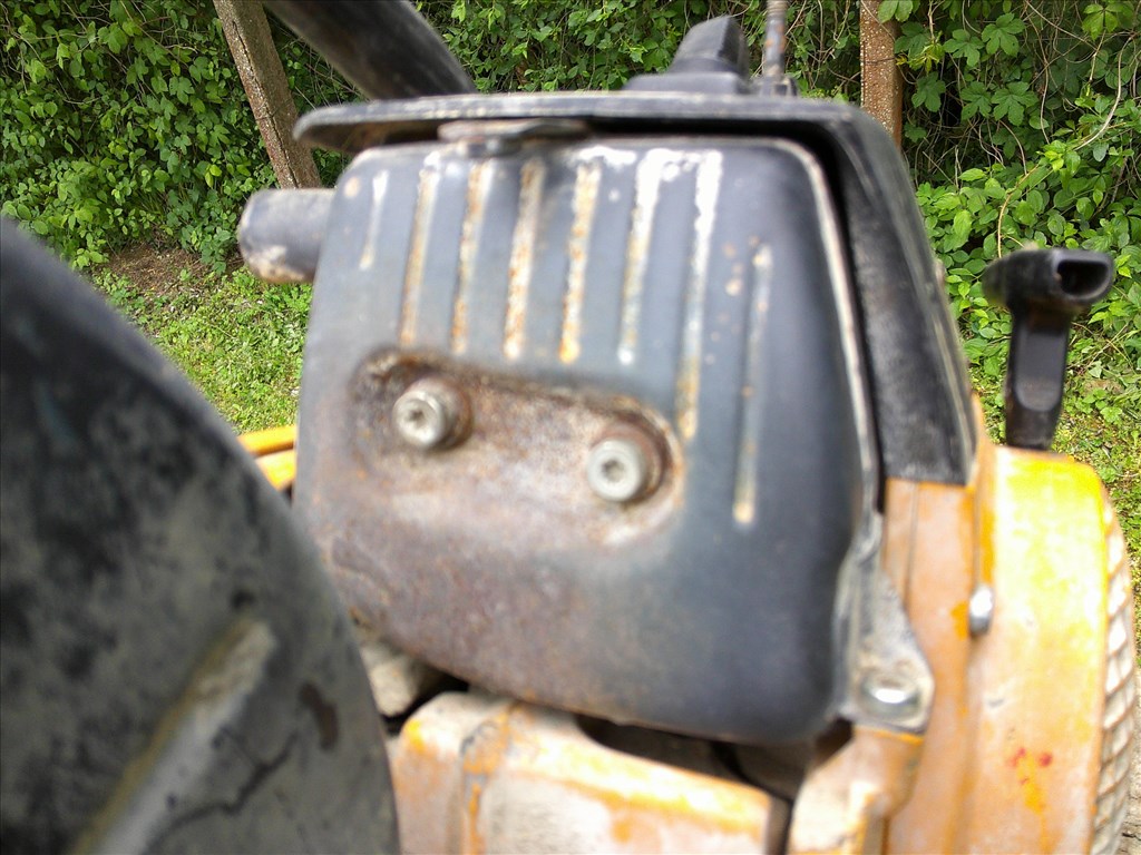 WACKER BTS 11-ES TIPUSÚ,1997-ES ÉVJÁRATÚ,BENZINES BETONVÁGÓ FELÚJÍTÁSRA-ALKATRÉSZNEK 52. kép