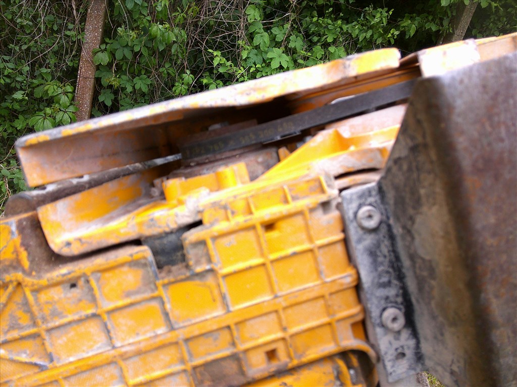 WACKER BTS 11-ES TIPUSÚ,1997-ES ÉVJÁRATÚ,BENZINES BETONVÁGÓ FELÚJÍTÁSRA-ALKATRÉSZNEK 79. kép