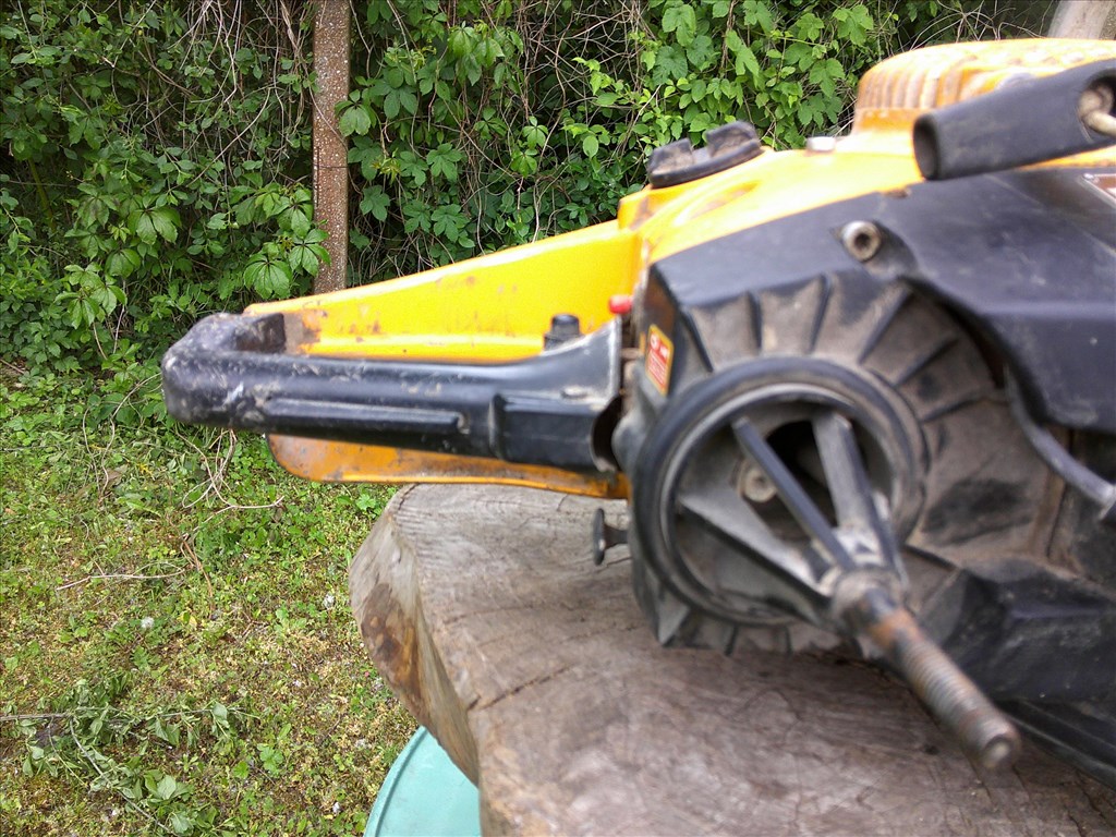 WACKER BTS 11-ES TIPUSÚ,1997-ES ÉVJÁRATÚ,BENZINES BETONVÁGÓ FELÚJÍTÁSRA-ALKATRÉSZNEK 92. kép