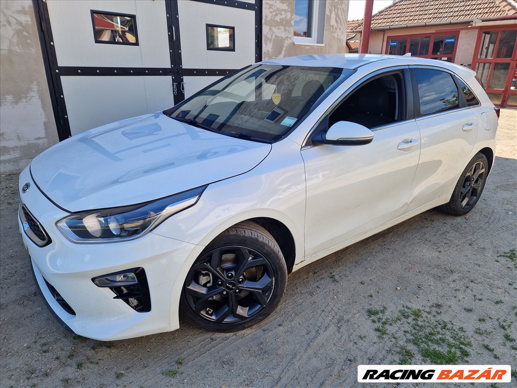 Kia Ceed III (CD) 1.6 crdi D4FE bontott alkatrészek, bontás, bontott jármű 9. kép