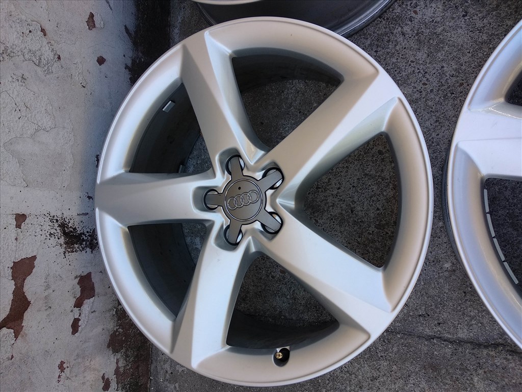5x112 19 Gyári Audi alufelni 220000ft a 4db/93/ 1. kép